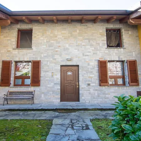 Alto アパート ペルレード